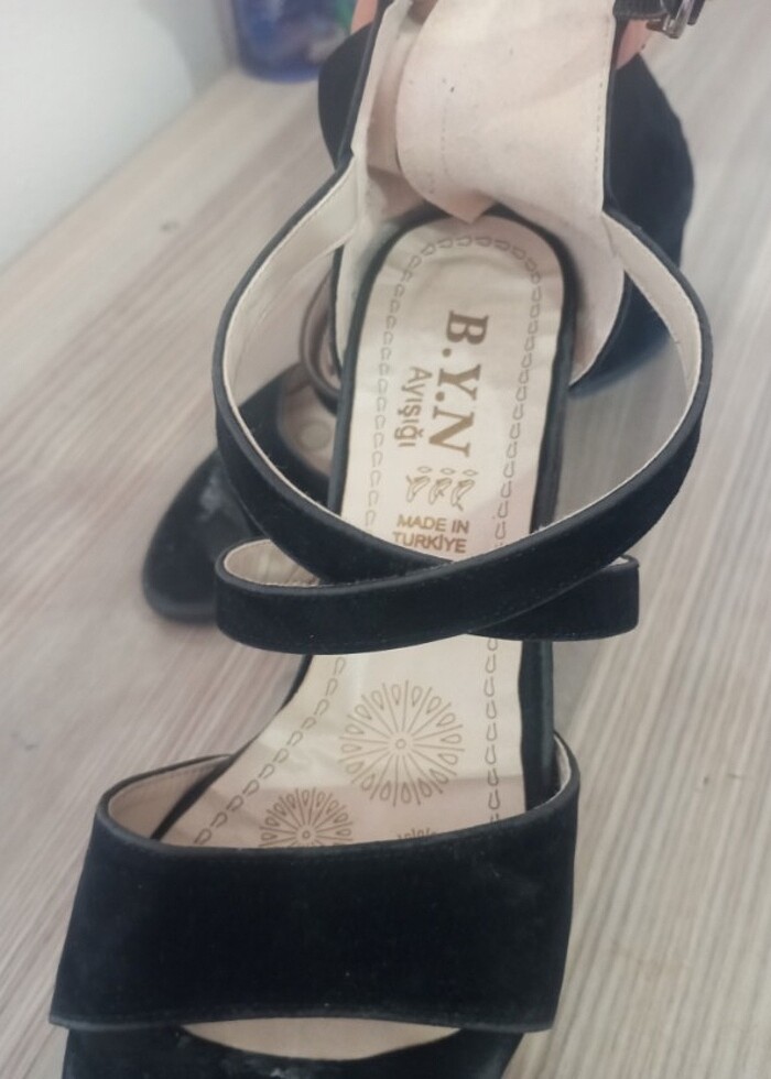 Siyah topuklu ayakkabı - Görsel 4
