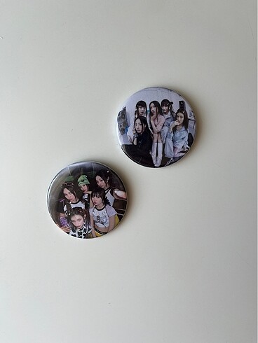 New Jeans KPOP 55 mm. Boyutunda Rozet