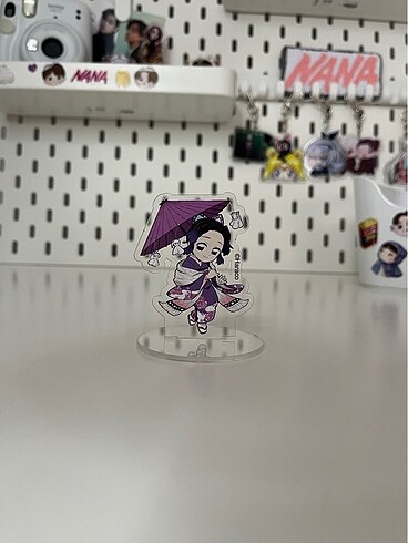 Demon Slayer Shinobu Mini Figür Standı