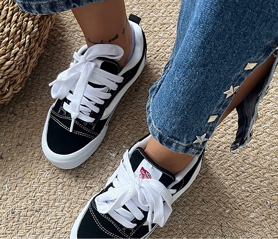 Paça detaylı mom jean