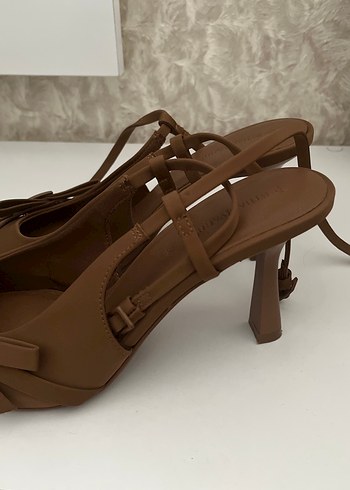 Kahverengi Stiletto Topuklu Kadın Ayakkabı - Görsel 2