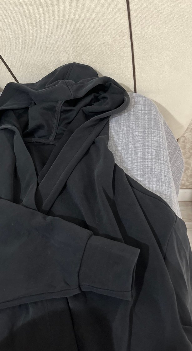 Drapeli Siyah V Yaka Kadın Sweatshirt - Görsel 3