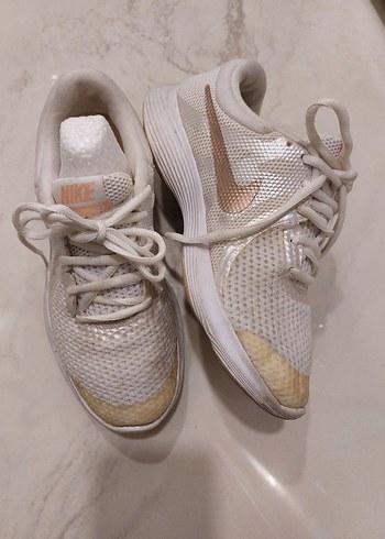 Nike Beyaz Bağcıklı Spor Kadın Sneaker orjinal - Görsel 2