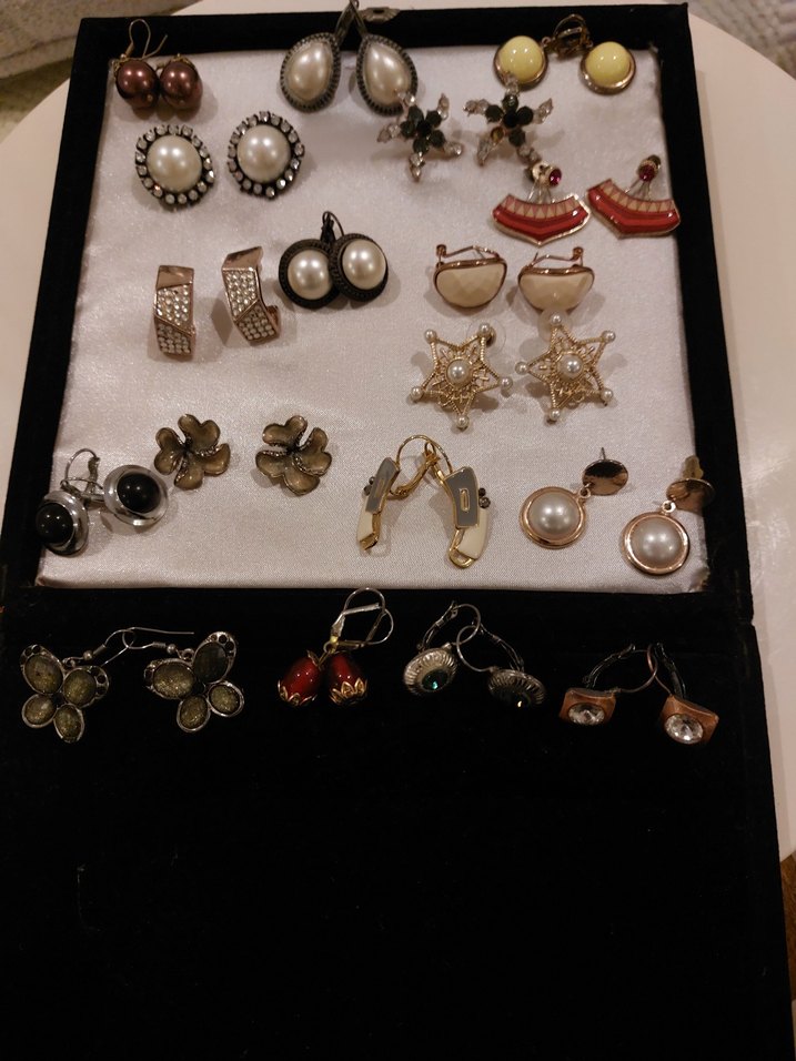 küpeler rengarenk ,tasli;boncuklu tane 125 tl - Görsel 2