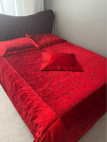 Beden bordo Renk Çeyizlik Yatak Örtüsü
