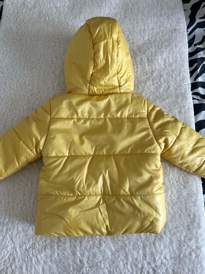 Erkek Çocuk Sarı Kapüşonlu Kürklü Mont - Görsel 2