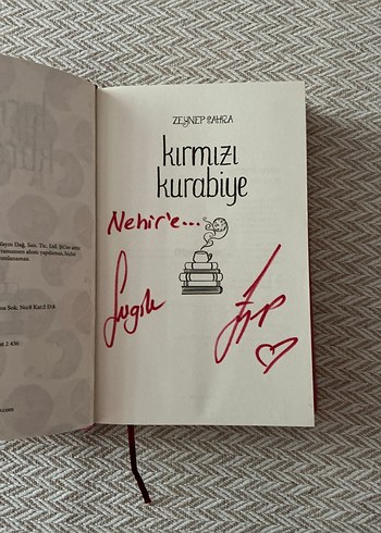 Kırmızı Kurabiye Romanı