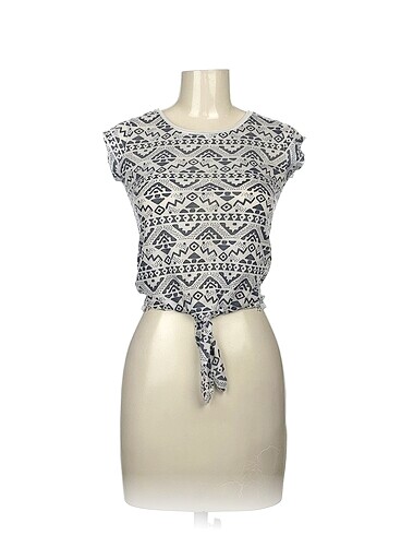 PreLoved T-shirt %70 İndirimli.