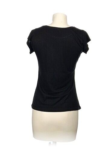 s Beden PreLoved T-shirt %70 İndirimli.
