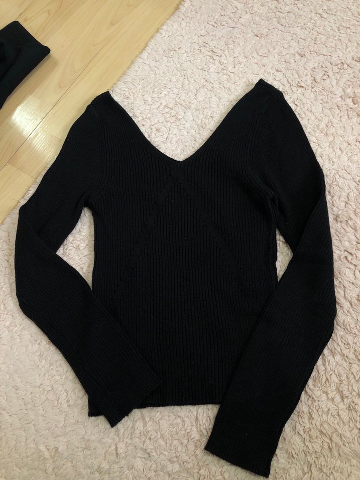 Siyah V Yakalı Triko Kadın Kazak - Görsel 2