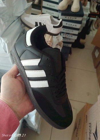Siyah Bağcıklı Stiletto Topuklu Spor Ayakkabı