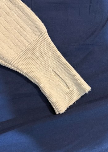 Beyaz Kadın Boğazlı Triko Kazak - Görsel 3