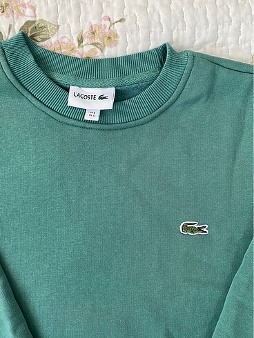 Lacoste sweatshirt