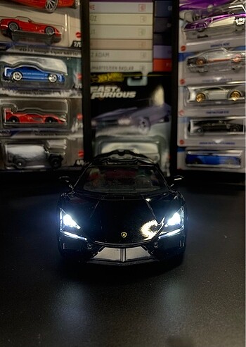  Beden Renk 1:24 LAMBORGHİNİ MODEL ARABA IŞIKLI