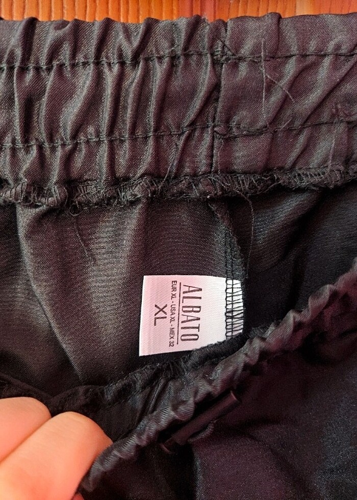 Siyah paraşüt pantalon - Görsel 2