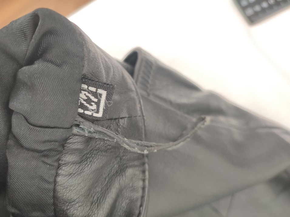 Siyah Deri Etek - Görsel 4