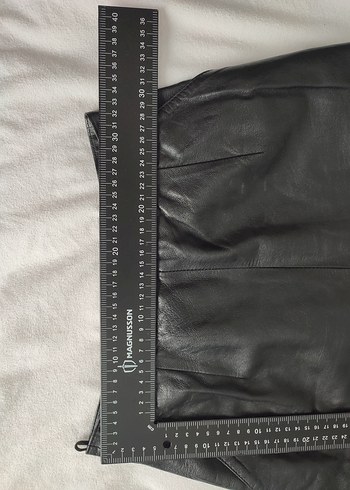 Siyah Deri Kadın Şort - Görsel 3