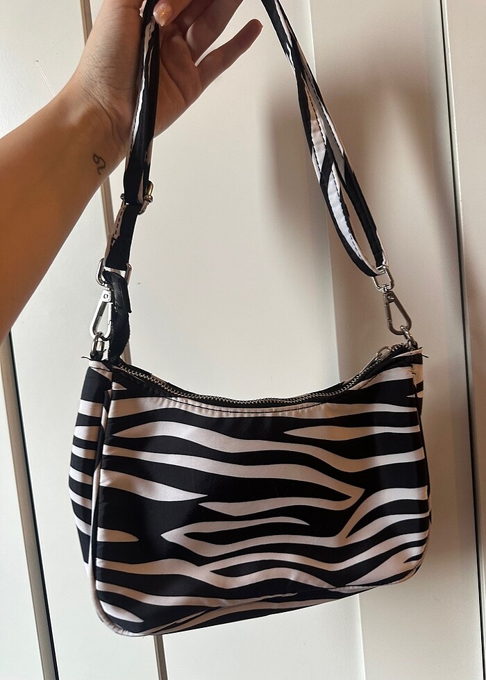 Bershka çanta - Görsel 3