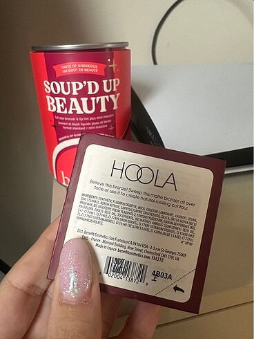 Beden Benefit hoola bronzer