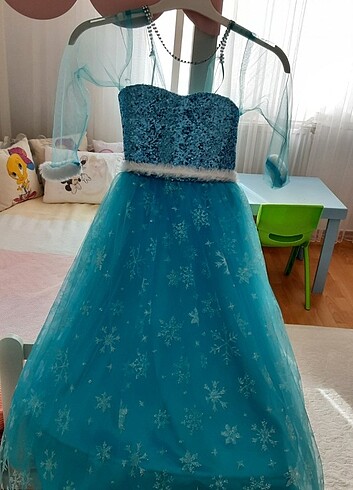 Karlar Ülkesi Kraliçesi Elsa Elbisesi