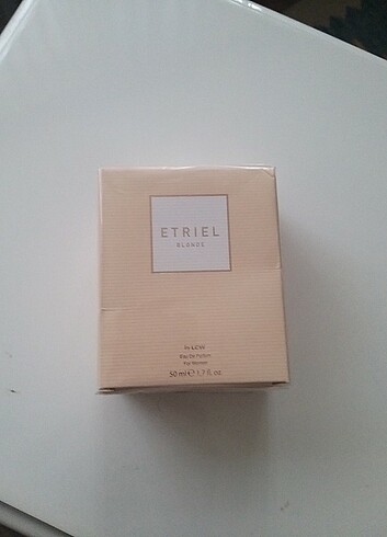 Avon LCW ETRİEL BLONDE CACHAREL NOA MUADİLİ 50ML EDP