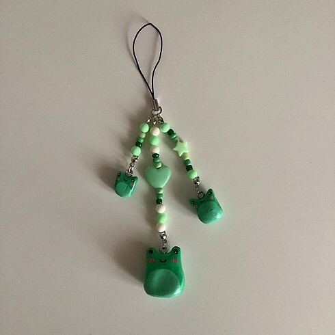Üçlü kurbağalı charm