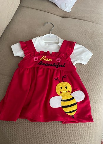 Kız Çocuk Kırmızı Renkli Arı Desenli Elbise