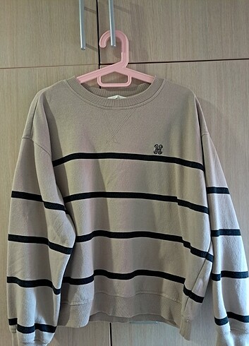 hm sweatshirt