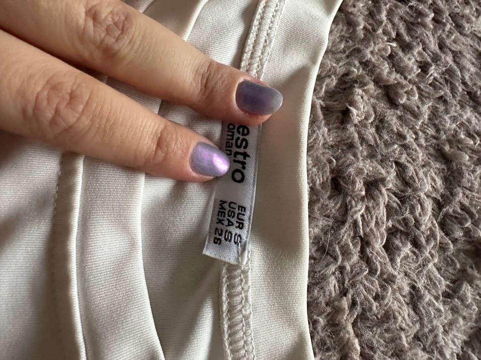 Beyaz Uzun Kollu Boğazlı Parmaklı  Bluz - Görsel 3