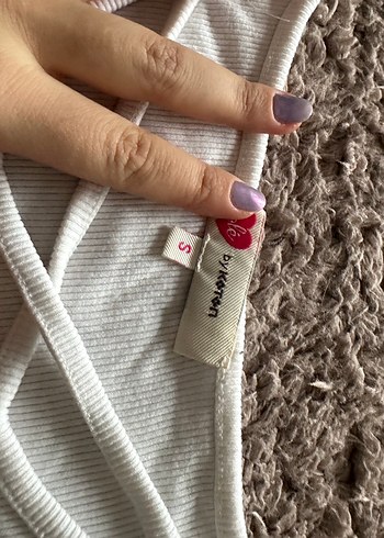 V Yaka Kısa Kollu 

 Kadın Tişört - Görsel 2