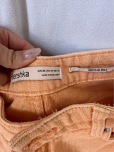 s Beden BERSHKA şort