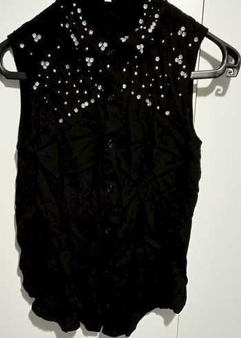 İşlemeli Siyah Kolsuz gömlek - Görsel 2