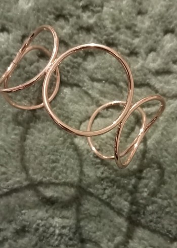 Bej Yılan Desenli Elastik Kadın Bileklik - Görsel 3