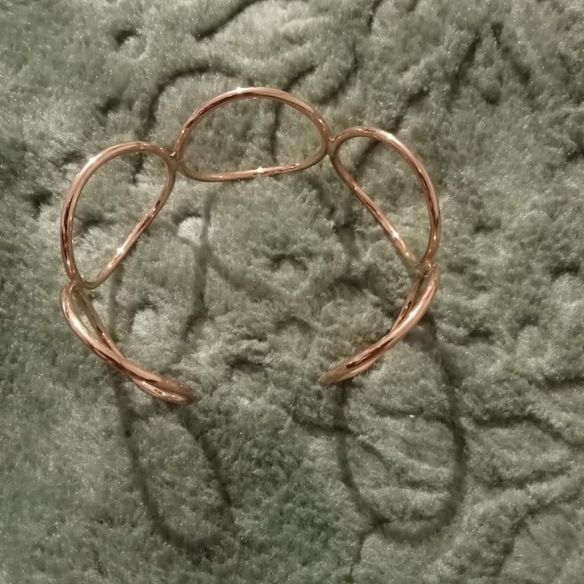 Bej Yılan Desenli Elastik Kadın Bileklik - Görsel 2