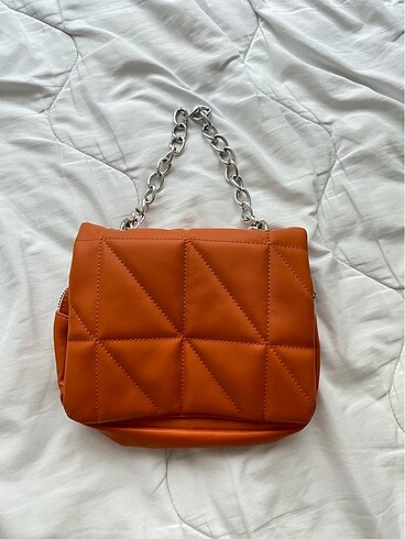  Beden turuncu minnoş duran el çantasııı