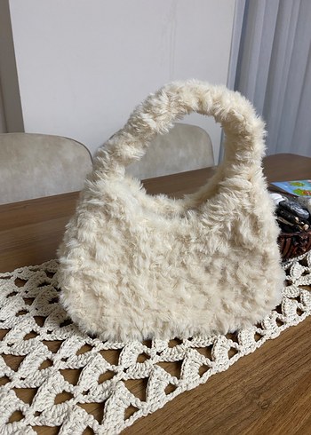 Beyaz Kürklü Örgü Kadın Çanta - Görsel 3