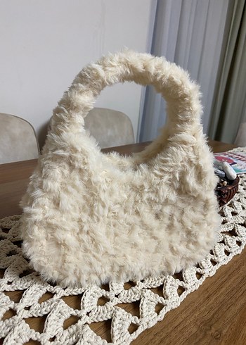 Beyaz Kürklü Örgü Kadın Çanta - Görsel 2