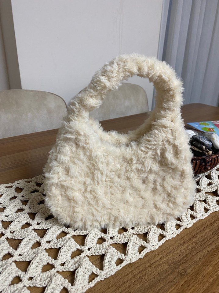 Beyaz Kürklü Örgü Kadın Çanta - Görsel 3