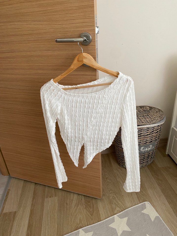 Beyaz V Yaka Kısa bluz - Görsel 4