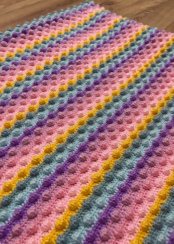 Pastel Renkli Örgü Bebek Battaniyesi - Görsel 2