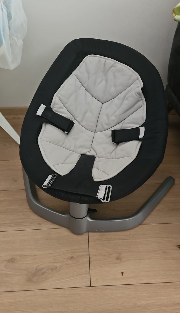 Nuna Bebek Ana kucağı Gri-Siyah - Görsel 4