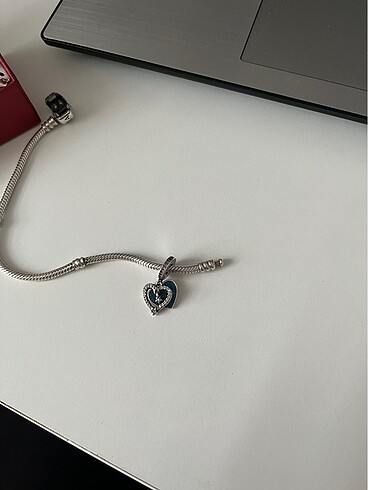 Pandora kayan yıldız charm