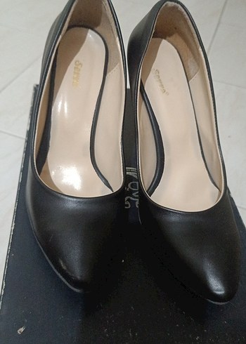 Siyah Stiletto Topuklu Kadın Ayakkabı