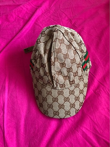 universal Beden gucci sapka