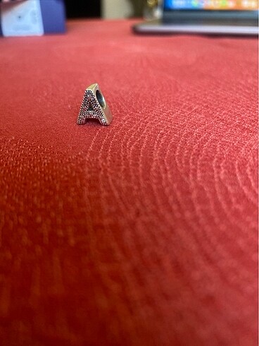 A harfi Pandora charm