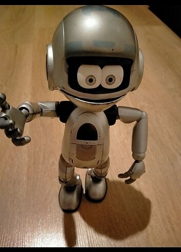 Konuşan arçelik robot
