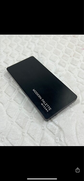 Missha Modern Palette 8 hole