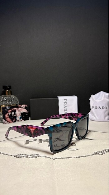 Prada Prada ????