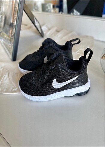 Nike Erkek Çocuk Siyah Spor Ayakkabı