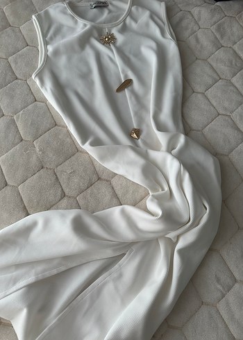 Beyaz Düğmeli elbise - Görsel 4